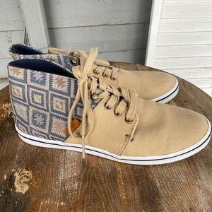 Vans women’s Aztec design high tops size 7